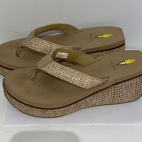 Volatile Women's Woven Wedge Slip-On Tan Sandals Size 10 - Picture 4 of 8